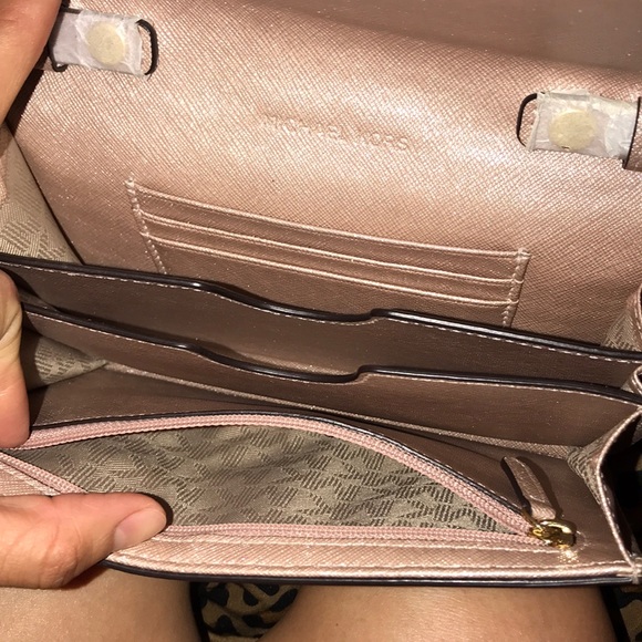 Michael Kors Crossbody Wallet - Picture 4 of 4